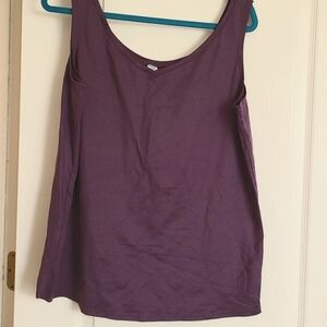 Pre-owned tank top